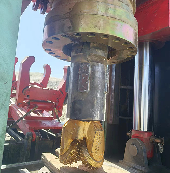 反井鉆機-建立沖洗排渣系統和水冷卻系統