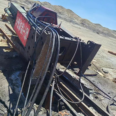 LM一120型反井鉆機施工